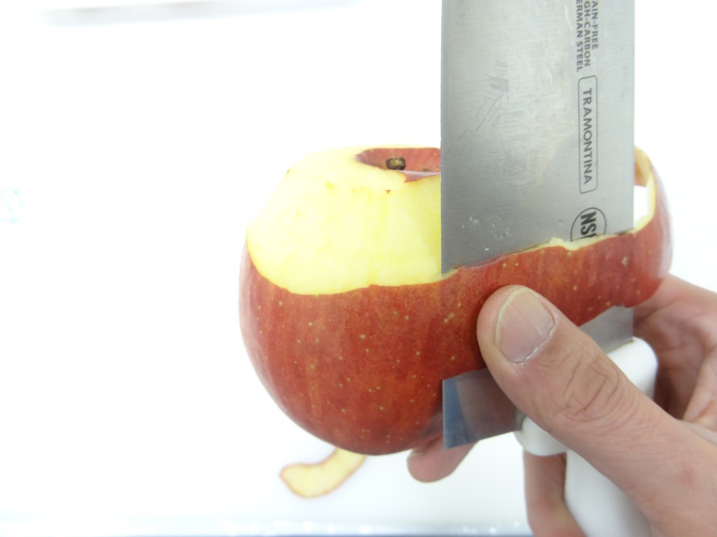 りんご皮むき　フルーツレザー作り